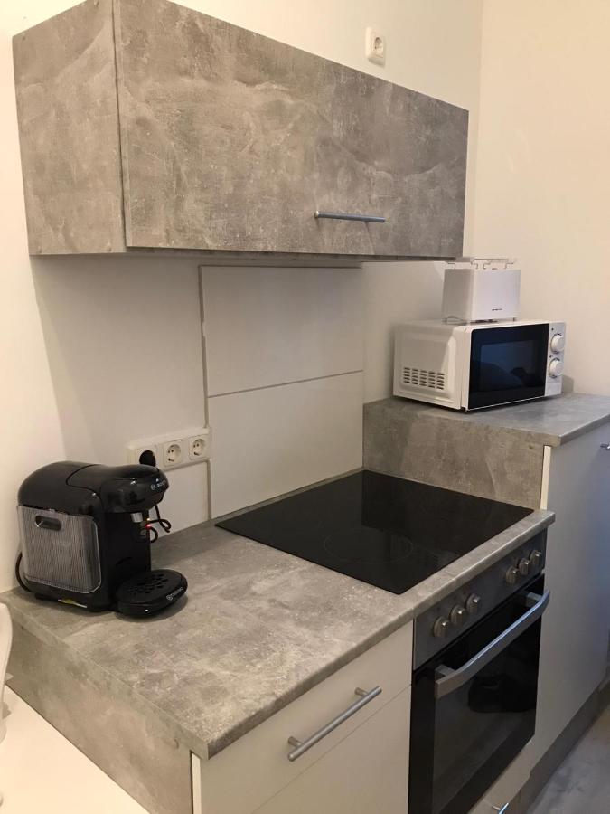 Apartment Roter Sandstein Zink